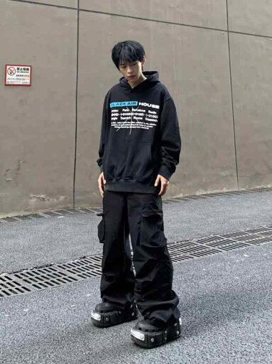 メンズ ファッション 服 男性用 オシャレ シンプル 大人 かっこいい 大きいサイズ ストリート 紳士服 アメリカンストリート フォーム レター プリント フード付き スウェットシャツ レトロ シンプル トップス メンズ ファッション 服 男性用 オシャレ シンプル 大人 かっこいい 大きいサイズ ストリート 紳士服 アメリカンストリート フォーム レター プリント フード付き スウェットシャツ レトロ シンプル トップス