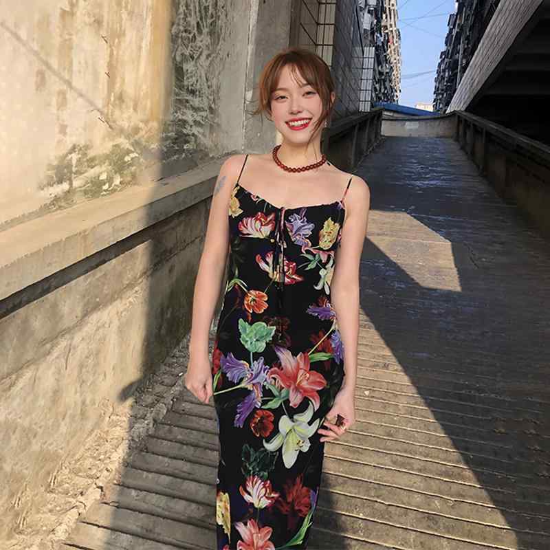 春 コーデ レディース ファッション オシャレ カワイイ シンプル きれいめ ナチュラル 上品カジュアル 婦人服 フレンチ クラシック 花柄 Vネック ワンピース ドレス スリムフィット ロング 旅行