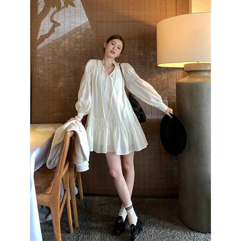 レディース ファッション 服 オシャレ カワイイ シンプル 大人カワイイ 大きいサイズ フレンチカジュアル ゆったり 白 Vネック ドレス 秋 ハイエンド シック ティーブレイク