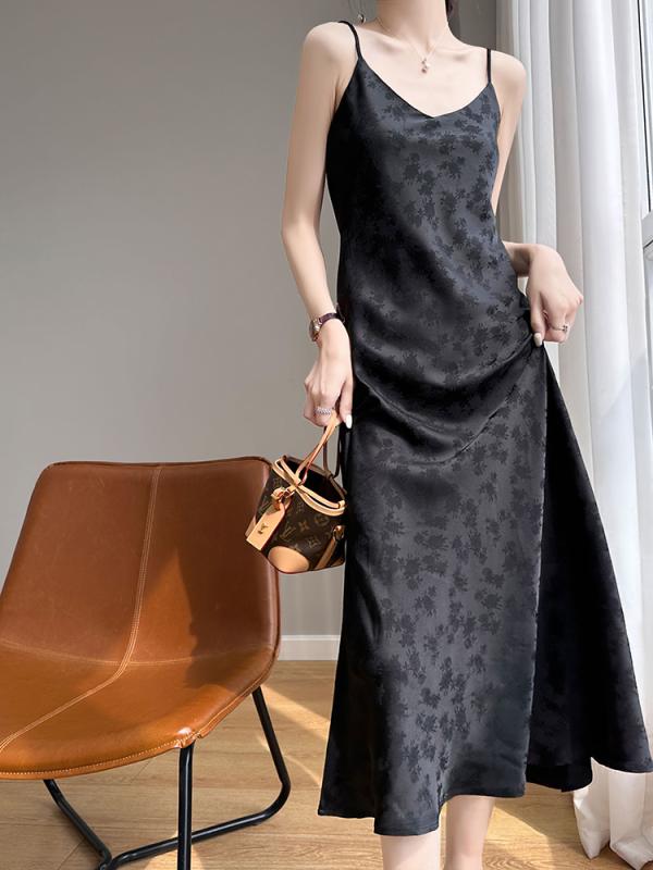 秋服 レディース ファッション オシャレ カワイイ シンプル 大人カワイイ 大きいサイズ ブラック ドレス Vネック ロング サテン ドレープ キャミソール ドレス インナー