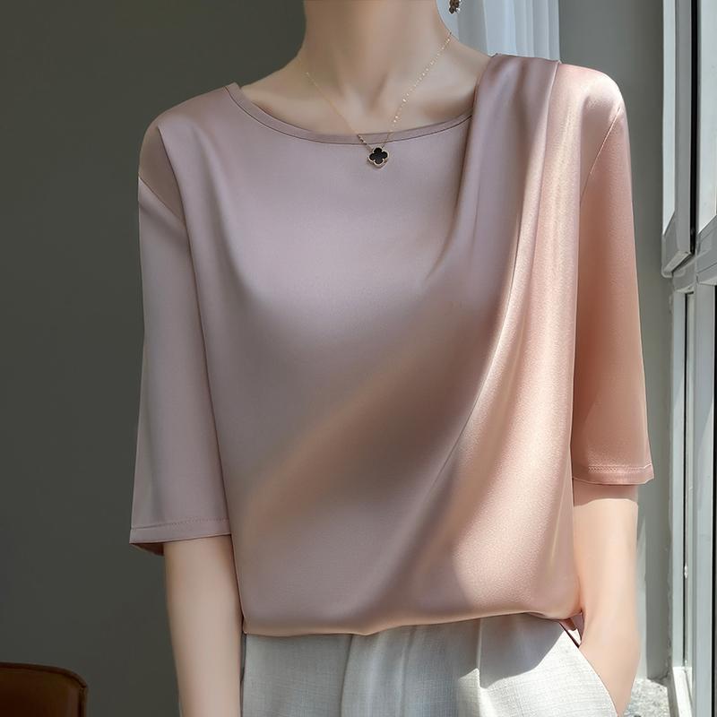 Rakuten - 秋服 レディース ファッション オシャレ カワイイ シンプル 大人カワイイ 大きいサイズ T シャツ ラウンドネック 滑らか 半袖 プリーツ サテン トップス 秋 薄手