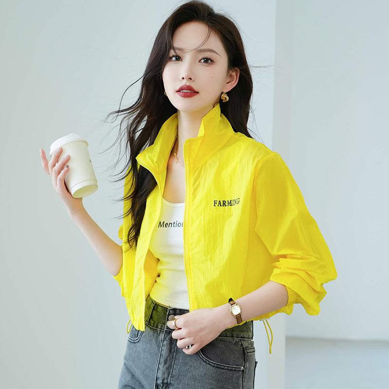 Rakuten - 秋服 レディース ファッション オシャレ カワイイ シンプル 大人カワイイ 大きいサイズ アメリカン スタンドカラー レター パッチ ジャケット アウトドア 日焼け防止 トップス カーディガン コート
