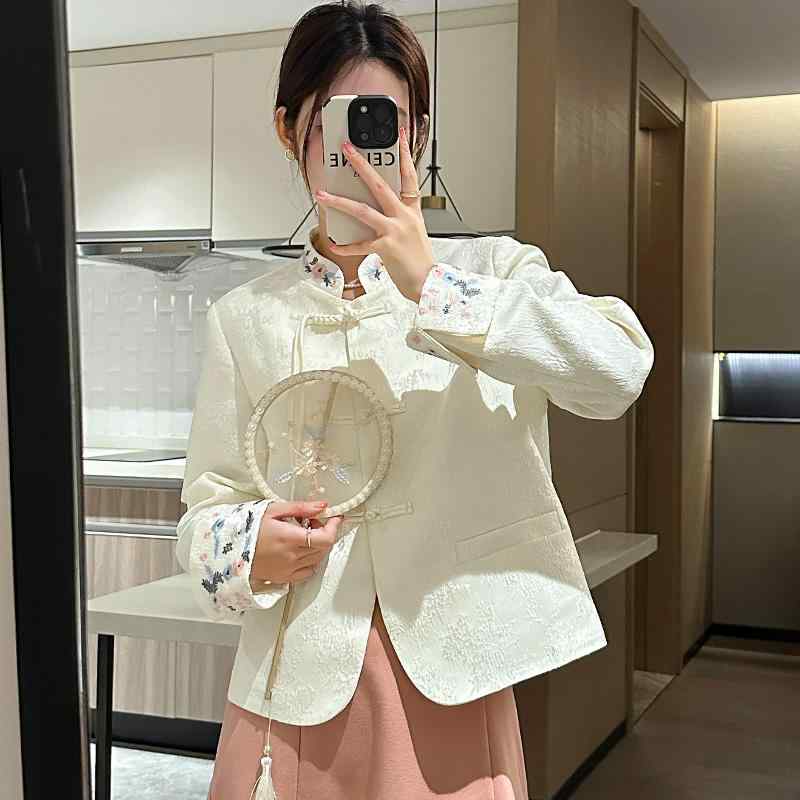 秋服 レディース ファッション オシャレ カワイイ シンプル 大人カワイイ 大きいサイズ コート 白 プレート ボタン ハイエンド トップス