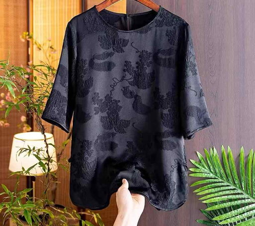 秋服 レディース ファッション オシャレ カワイイ シンプル 大人カワイイ 大きいサイズ レトロ ジャカード 半袖 シャツ 秋 ライト ハイエンド ラウンドネック 唐 スーツ トップス 秋服 レディース ファッション オシャレ カワイイ シンプル 大人カワイイ 大きいサイズ レトロ ジャカード 半袖 シャツ 秋 ライト ハイエンド ラウンドネック 唐 スーツ トップス