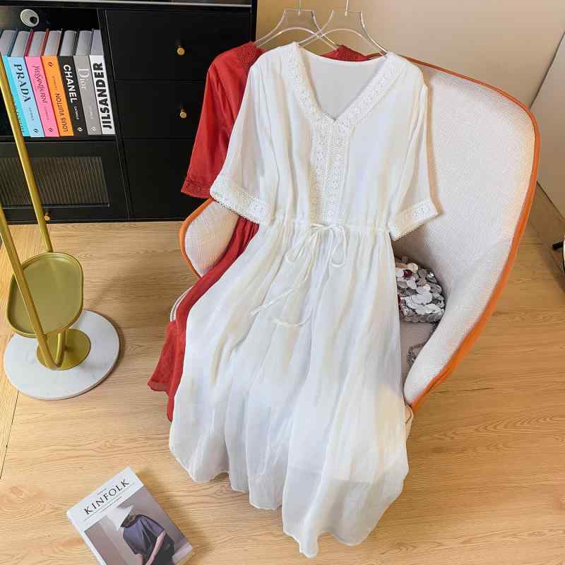 秋服 レディース ファッション オシャレ カワイイ シンプル 大人カワイイ 大きいサイズ フレンチ ホワイト Vネック ドレス ハイエンド ストラップ ビーチ ロング