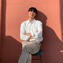 秋冬 コーデ メンズ 服 シンプル ファッション オシャレ 大人 かっこいい 大きいサイズ ストリート 紳士服 白 長袖 シャツ 薄手 ゆったり 無地 ボトムス ワークシャツ