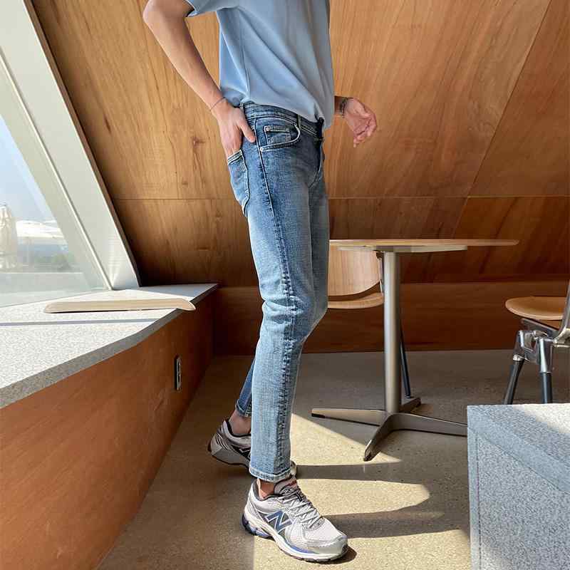 秋冬 コーデ メンズ 服 シンプル ファッション オシャレ 大人 かっこいい 大きいサイズ ストリート 紳士服 薄手 ライト ブルー ジーンズ 韓国スタイル スリムフィット 九分丈 カジュアル パンツ