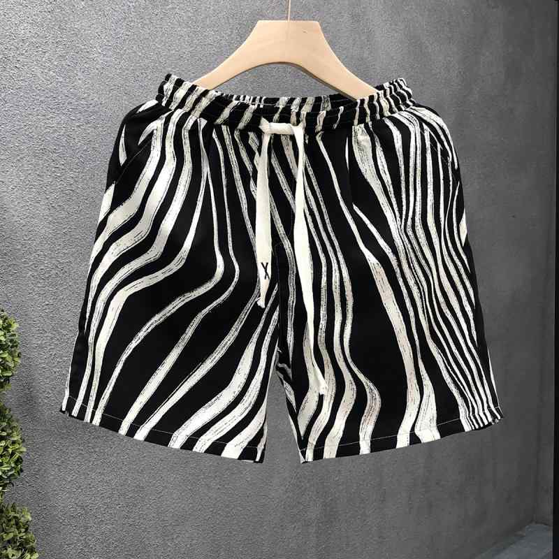 秋冬 コーデ メンズ 服 シンプル ファッション オシャレ 大人 かっこいい 大きいサイズ ストリート 紳士服 ゼブラ スリッパ パンツ ビーチ