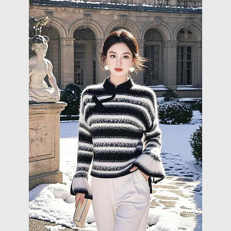 秋服 レディース ファッション オシャレ カワイイ シンプル 大人カワイイ 大きいサイズ ハイエンド ニット セーター トップス 黒 白 ストライプ トランペット スリーブ