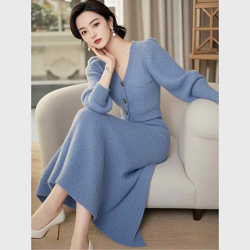 秋服 レディース ファッション オシャレ カワイイ シンプル 大人カワイイ 大きいサイズ エレガント 服装 ハイエンド 青 セーター スカート スーツ
