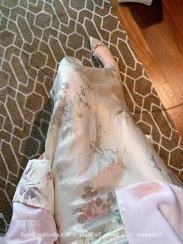 秋服 レディース ファッション オシャレ カワイイ シンプル 大人カワイイ 大きいサイズ スタンピング プリント アセテート フィッシュ..