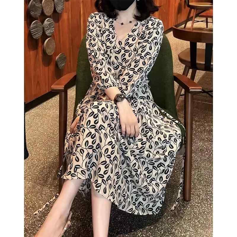 秋服 レディース ファッション オシャレ カワイイ シンプル 大人カワイイ 大きいサイズ プリント ドレス スリム ボディ
