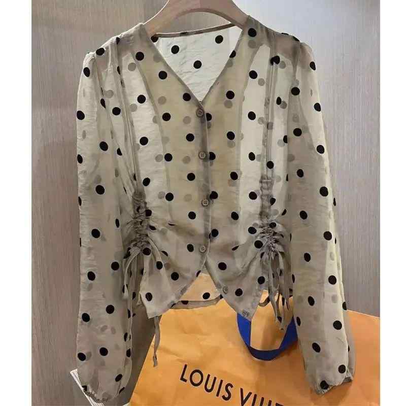 秋服 レディース ファッション オシャレ カワイイ シンプル 大人カワイイ 大きいサイズ シフォン 日焼け防止 レトロ 韓国スタイル シャツ Vネック 長袖 薄手 水玉