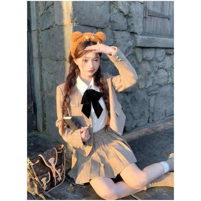 秋服 コーデ レディース ファッション オシャレ カワイイ シンプル 大人カワイイ 大きいサイズ ブラウ..