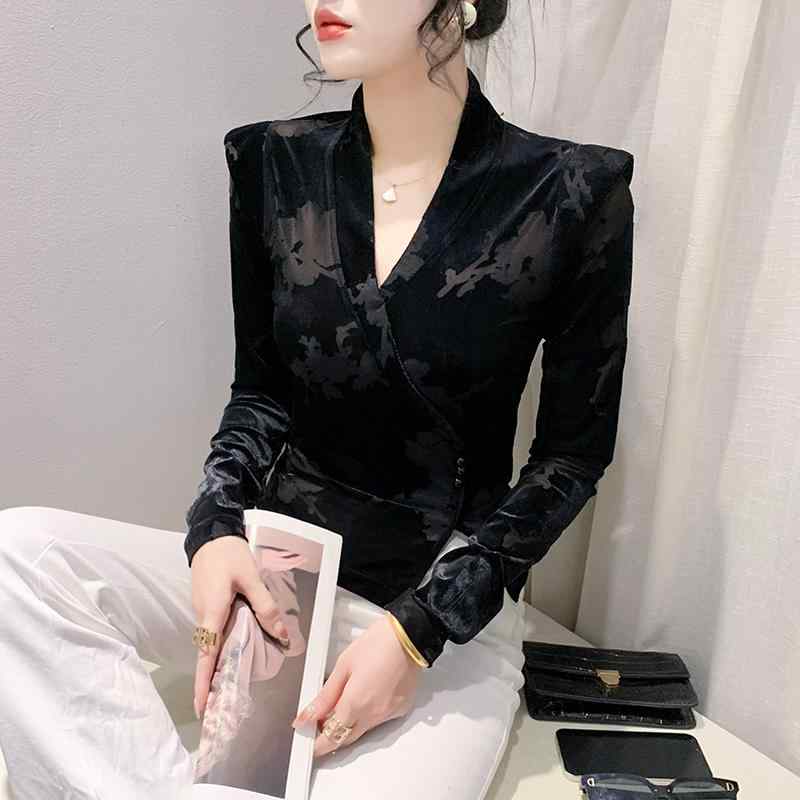 秋冬 コーデ レディース ファッション オシャレ 服 カワイイ シンプル 大人カワイイ 大きいサイズ フレンチ Vネック 長袖 イレギュラーヘム ベルベット レイヤリング シャツ スリム トップス