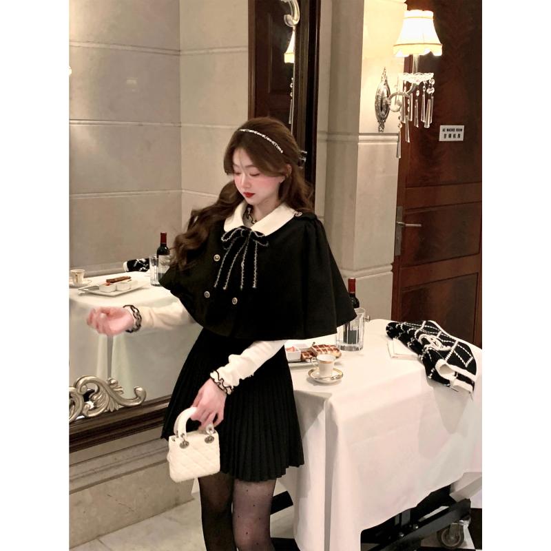 秋冬 コーデ レディース ファッション オシャレ 服 カワイイ シンプル 大人カワイイ 大きいサイズ 黒 キルティング マント ショール ジャケット スーツ