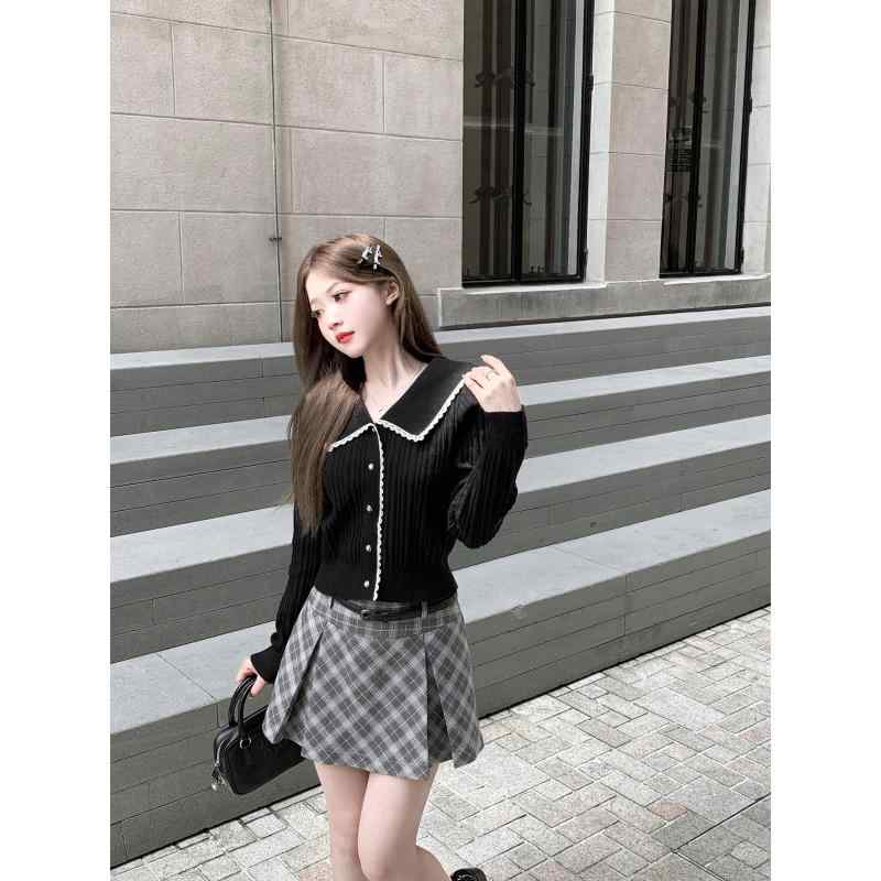 秋冬 コーデ レディース ファッション オシャレ 服 カワイイ シンプル 大人カワイイ 大きいサイズ ネイビーカラー ブラック ニット カーディガン スリム クロップド トップス