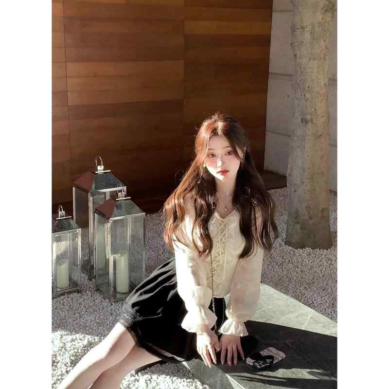 秋冬 コーデ レディース ファッション オシャレ 服 カワイイ シンプル 大人カワイイ 大きいサイズ バニラ フレンチ レトロ パレス シャツ トップス