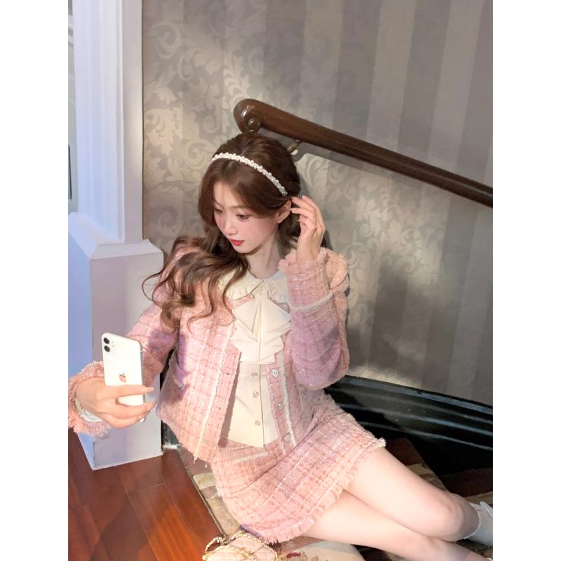 秋冬 コーデ レディース ファッション オシャレ 服 カワイイ シンプル 大人カワイイ 大きいサイズ ガールズ ピンク キルティング ジャケット スカート スーツ
