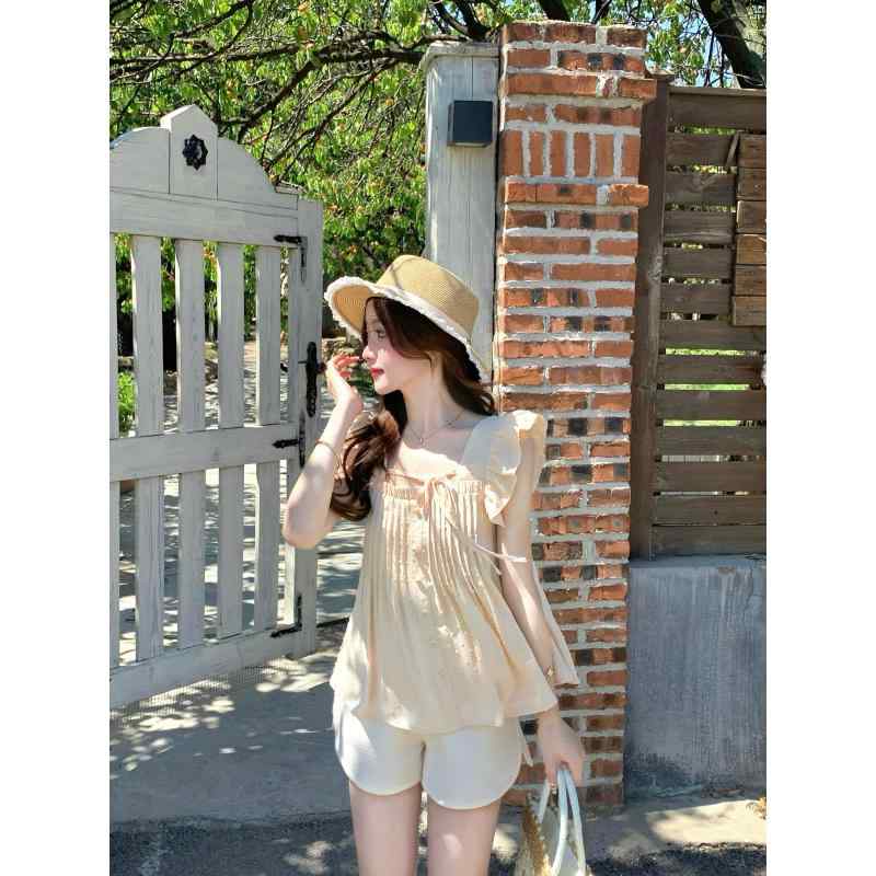 秋冬 コーデ レディース ファッション オシャレ 服 カワイイ シンプル 大人カワイイ 大きいサイズ イエロー レモン フレグランス フレンチ スクエア ネック フライング スリーブ シャツ トップス