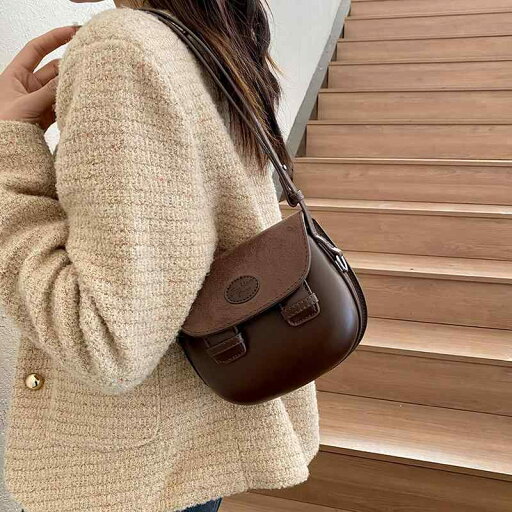レディース 鞄 カバン バック ファッション オシャレ アイテム 小物 レトロ コンパクト サドルバッグ フラップバッグ ショルダー クロスボディ バッグ 脇下バッグ レディース 鞄 カバン バック ファッション オシャレ アイテム 小物 レトロ コンパクト サドルバッグ フラップバッグ ショルダー クロスボディ バッグ 脇下バッグ