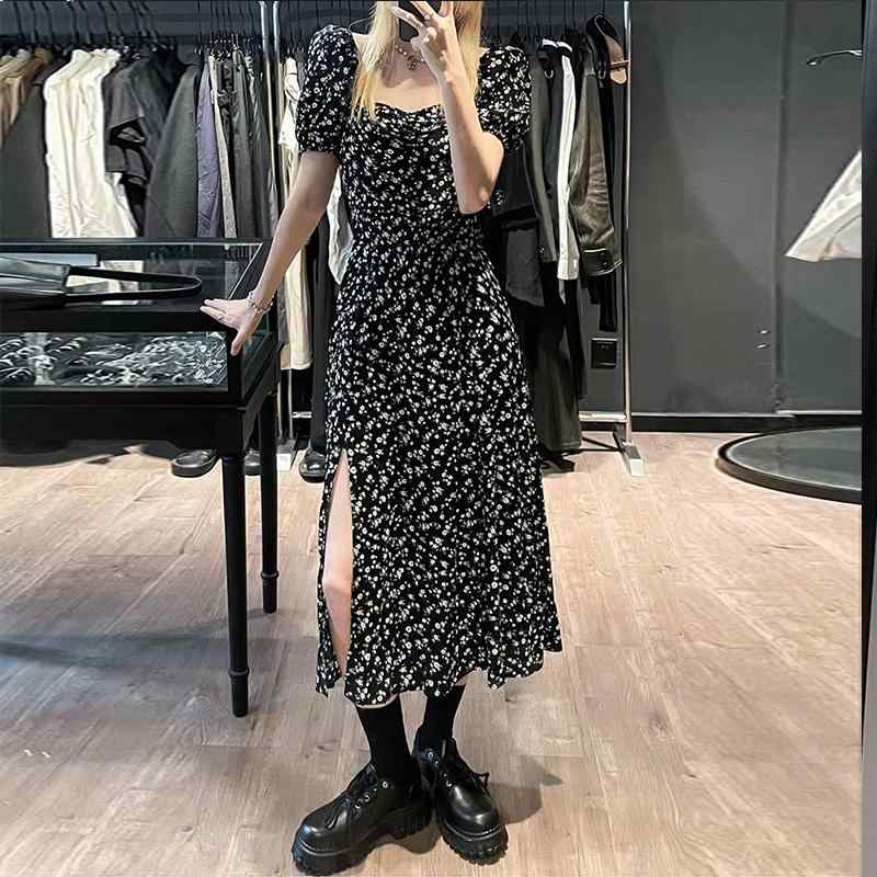 秋冬 コーデ レディース ファッション オシャレ 服 カワイイ シンプル 大人カワイイ 大きいサイズ フレンチ スクエア ネック 花柄 ドレス 黒 ウエスト スリット プリント ティーブレイク ロング スカート