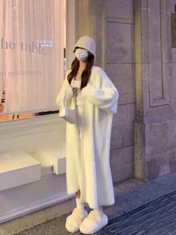 秋冬 コーデ レディース ファッション オシャレ 服 カワイイ シンプル 大人カワイイ 大きいサイズ ベルベット ミドル丈 カーディガン セーター コート ニット