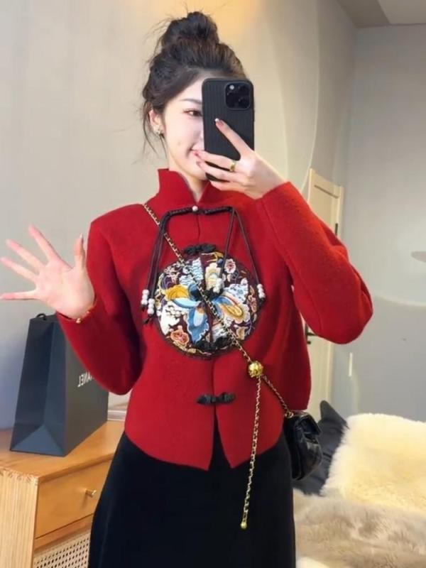 秋冬 コーデ レディース ファッション オシャレ 服 カワイイ シンプル 大人カワイイ 大きいサイズ 赤 セーター ハイエンド スタンドカ..