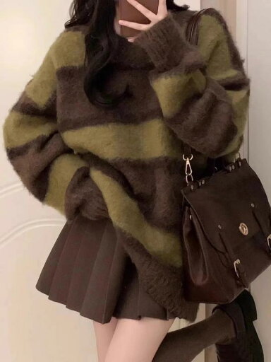 秋冬 コーデ レディース ファッション オシャレ 服 カワイイ シンプル 大人カワイイ 大きいサイズ ストライプ コントラスト ニット セーター プリーツスカート ツーピース スーツ 秋冬 コーデ レディース ファッション オシャレ 服 カワイイ シンプル 大人カワイイ 大きいサイズ ストライプ コントラスト ニット セーター プリーツスカート ツーピース スーツ