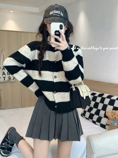 秋冬 コーデ レディース ファッション オシャレ 服 カワイイ シンプル 大人カワイイ 大きいサイズ 縞模様 ニット カーディガン セーター プリーツスカート ツーピース スーツ 秋冬 コーデ レディース ファッション オシャレ 服 カワイイ シンプル 大人カワイイ 大きいサイズ 縞模様 ニット カーディガン セーター プリーツスカート ツーピース スーツ