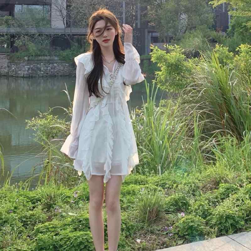 秋冬 コーデ レディース ファッション オシャレ 服 カワイイ シンプル 大人カワイイ 大きいサイズ フェアリー Aライン スカート 長袖 シフォン ドレス ウエスト スリム 白 ビーチ