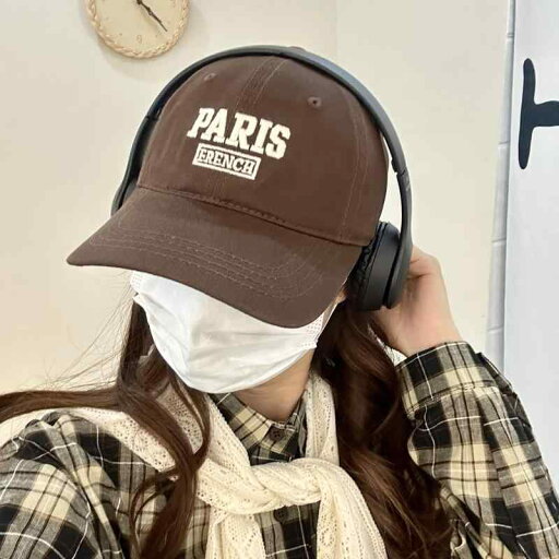 秋冬 コーデ レディース ファッション オシャレ アイテム カワイイ シンプル 大人カワイイ 茶色 野球帽 ベースボール キャップ レタリング スポーツ ハット 韓国スタイル ピーク 秋冬 コーデ レディース ファッション オシャレ アイテム カワイイ シンプル 大人カワイイ 茶色 野球帽 ベースボール キャップ レタリング スポーツ ハット 韓国スタイル ピーク