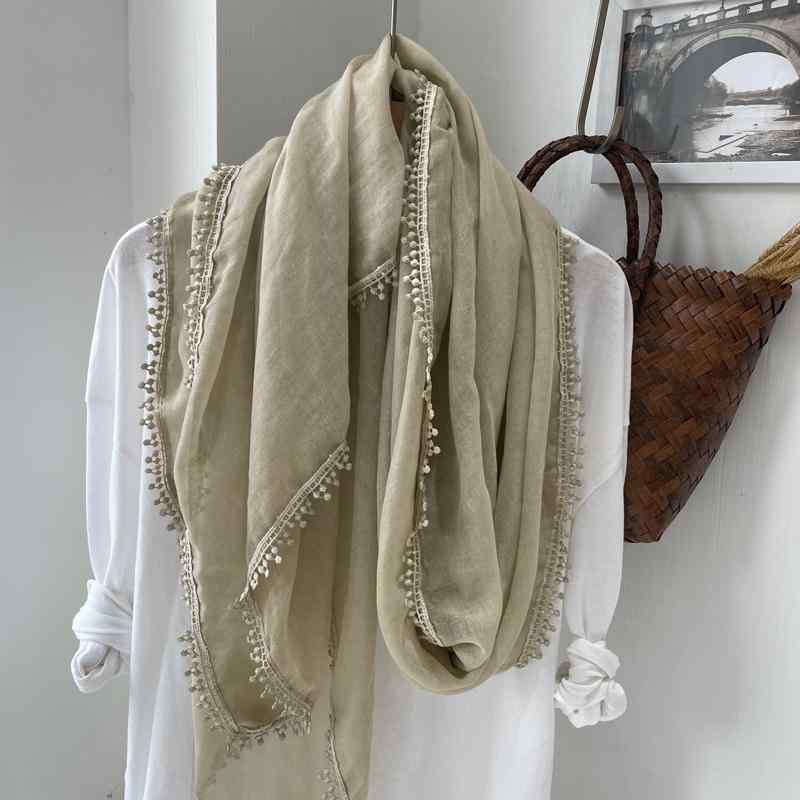 秋冬 コーデ レディース ファッション オシャレ アイテム カワイイ シンプル 大人カワイイ 無地 レース 綿 リネン スカーフ ネック ガード 韓国スタイル