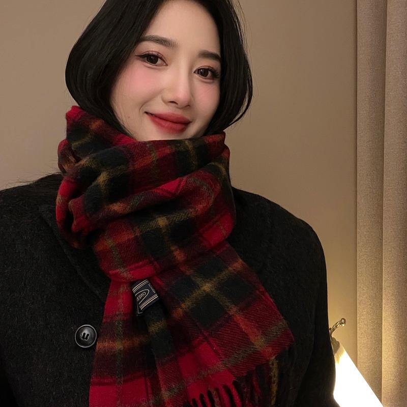 秋冬 コーデ レディース ファッション オシャレ アイテム カワイイ シンプル 大人カワイイ ハイエンド 韓国スタイル ウール 赤 チェック柄 スカーフ 暖かい(4.0)
