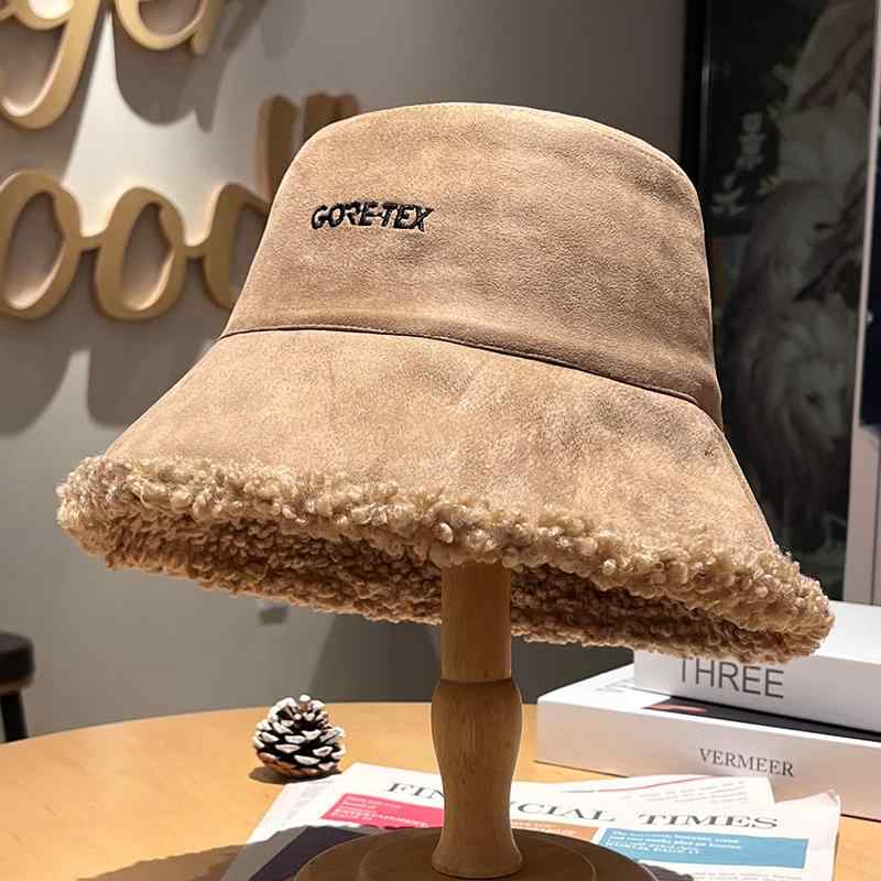 秋冬 コーデ レディース ファッション オシャレ アイテム カワイイ シンプル 大人カワイイ 帽子 フィッシャーマン ハット 暖かい バケット イミテーション ラム