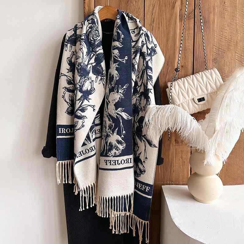 秋冬 コーデ レディース ファッション オシャレ アイテム カワイイ シンプル 大人カワイイ スカーフ ハイエンド 暖かい ショール