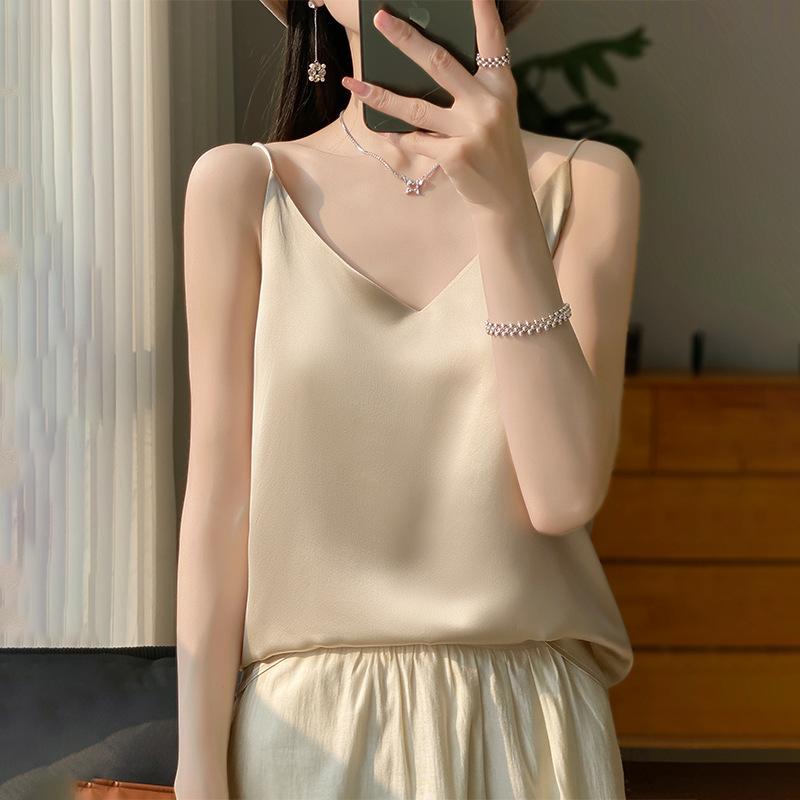 秋冬 コーデ レディース ファッション オシャレ アイテム 服 カワイイ シンプル 大人カワイイ 大きいサ..