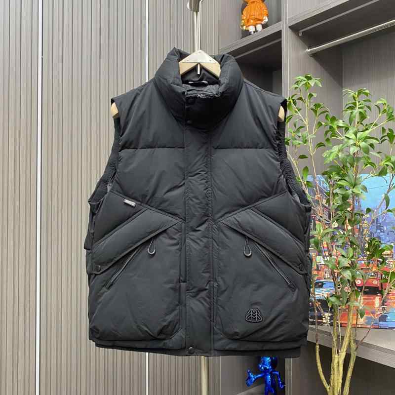秋冬 コーデ メンズ 服 シンプル ファッション オシャレ 大人 かっこいい 大きいサイズ ストリート 紳士服 暖かい スタンドカラー ダウン ベスト ジャケット アウター カジュアル チョッキ