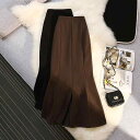 秋冬 コーデ レディース ファッション オシャレ アイテム 服 カワイイ シンプル 大人カワイイ 大きいサイズ 茶 ウール スカート ミドル丈 スリット フリル Aライン バッグ ヒップ フィッシュ テール ロング