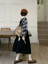秋冬 コーデ レディース ファッション オシャレ アイテム 服 カワイイ シンプル 大人カワイイ 大きいサイズ チェック柄 レース 襟 長袖 シャツ スーツ コーデュロイ サスペンダー スカート ブラック ドレス