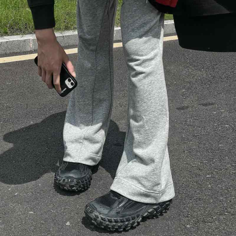 サイズ表（パンツ）S：丈 103cm ウエスト 66cm ヒップ 106cm 太もも 43cm 裾口 55cmM：丈 106cm ウエスト 70cm ヒップ 110cm 太もも 45cm 裾口 57cmL：丈 107cm ウエスト 74cm ヒップ 114cm 太もも 47cm 裾口 59cmXL：丈 109cm ウエスト 78cm ヒップ 118cm 太もも 49cm 裾口 61cm2XL：丈 111cm ウエスト 82cm ヒップ 122cm 太もも 51cm 裾口 63cm