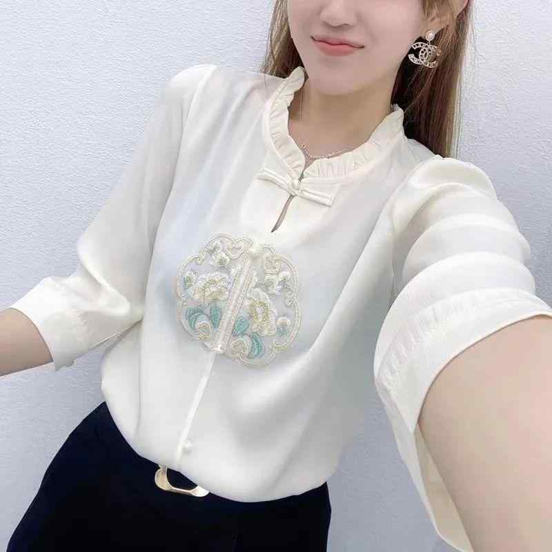 春 コーデ レディース ファッション オシャレ アイテム カワイイ コーデ シンプル きれい ナチュラル 上品カジュアル 用 プレート ボタン 春服七分袖 スリムトップス 西洋風