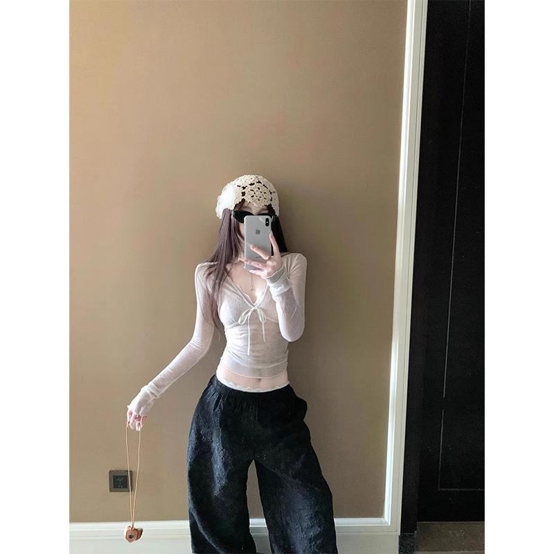 春 コーデ レディース ファッション オシャレ アイテム カワイイ コーデ シンプル きれい ナチュラル 上品カジュアル 用 スタイル ウエスト スリム Vネック 長袖 レース トップス