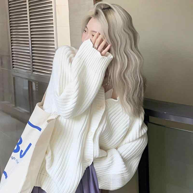 春 コーデ レディース ファッション オシャレ アイテム カワイイ コーデ シンプル きれい ナチュラル 上品カジュアル 用 ホワイト カーディガン セーター ジャケット レトロ