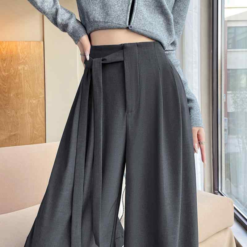 春 コーデ レディース ファッション オシャレ アイテム カワイイ コーデ シンプル きれい ナチュラル 上品カジュアル 用 グレー ハイウエスト ワイド レッグ パンツ ドレープ スーツ カジュアル ストレート