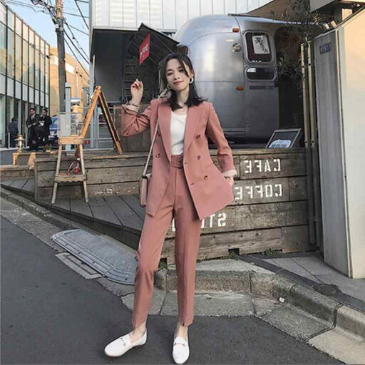春 コーデ レディース ファッション オシャレ アイテム カワイイ コーデ シンプル きれい ナチュラル 上品カジュアル 用 春 スーツ 通勤 ピンク ブレザー 九分丈 パンツ ツーピース 春 コーデ レディース ファッション オシャレ アイテム カワイイ コーデ シンプル きれい ナチュラル 上品カジュアル 用 春 スーツ 通勤 ピンク ブレザー 九分丈 パンツ ツーピース