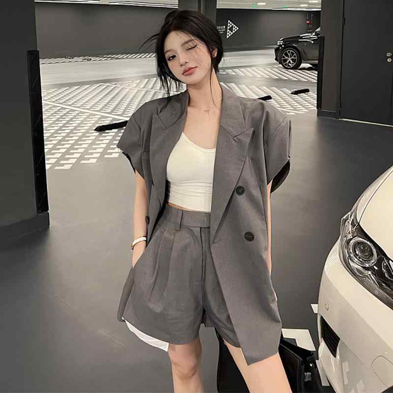 春 コーデ レディース ファッション オシャレ アイテム カワイイ コーデ シンプル きれい ナチュラル ..