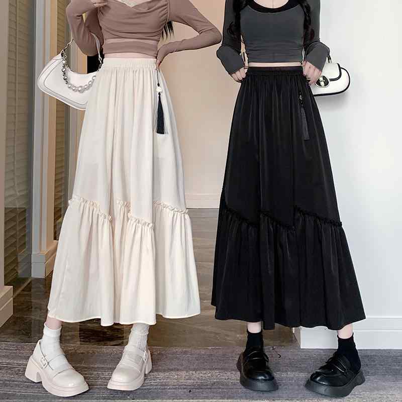 春 コーデ レディース ファッション オシャレ アイテム カワイイ コーデ シンプル きれい ナチュラル 上品カジュアル 用 黒 スカート ハイウエスト Aライン ミディアム アンブレラ