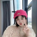 春 コーデ レディース ファッション オシャレ アイテム カワイイ コーデ シンプル きれいめ ナチュラル 上品カジュアル 女性用 婦人服 ウサギ ファー ベレー 帽子 秋 手 韓国ファッション 帽子 ファッション アイアン ラベル スプラッシュ ペインター ハット