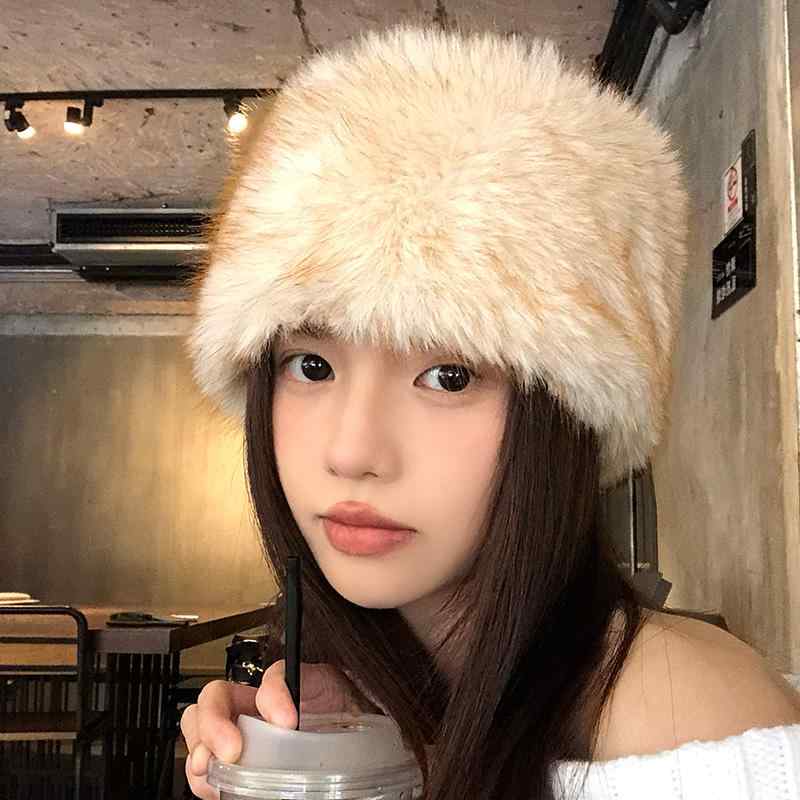 春 コーデ レディース ファッション オシャレ アイテム カワイイ コーデ シンプル きれいめ ナチュラル 上品カジュアル 女性用 婦人服 ふわふわ 暖かい ヘッド ギア 秋 厚手 出し 帽子 防寒 ファー バンド